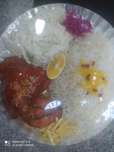 غذا بیرون بر سرآشپز