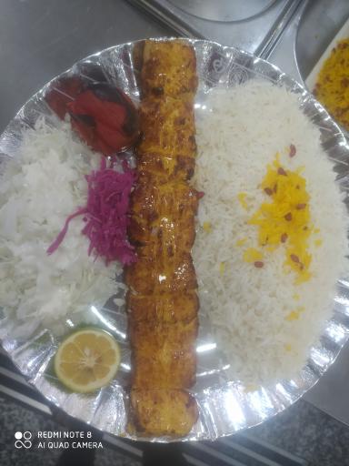 غذا بیرون بر سرآشپز