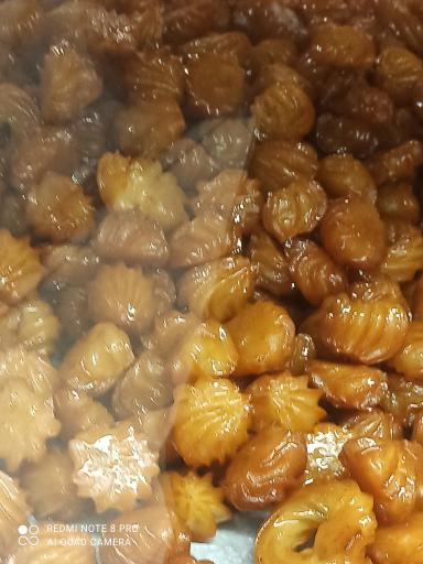 عکس قنادی و شیرینی فروشی عسل