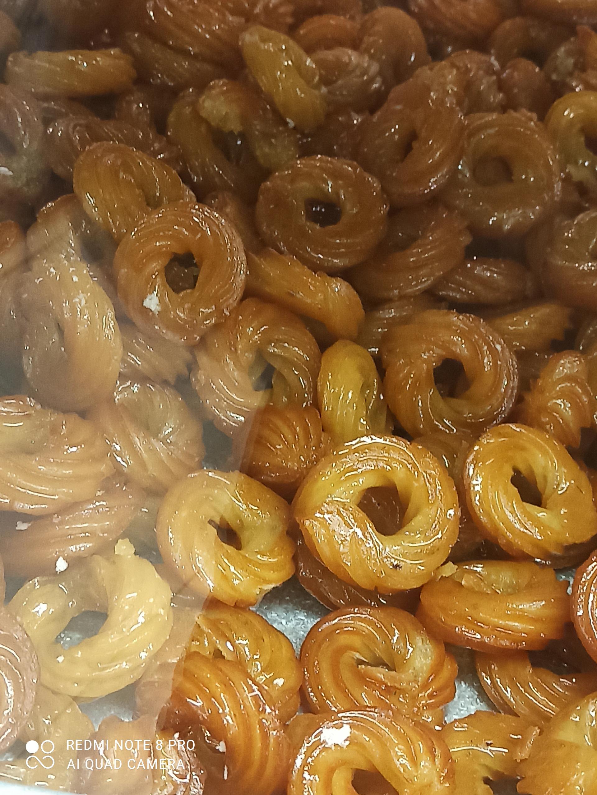 عکس قنادی و شیرینی فروشی عسل