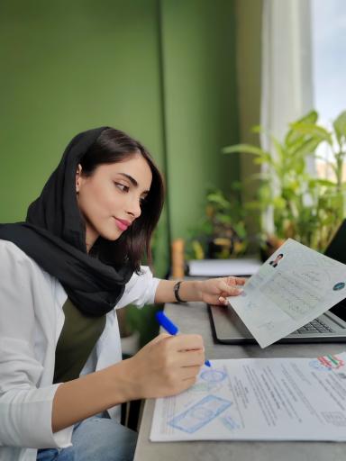 عکس دفتر ترجمه هم (مشفق سابق)