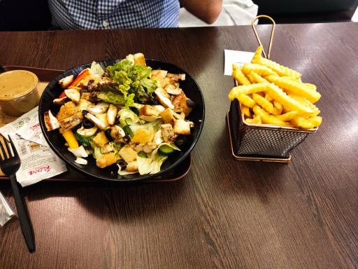 عکس رستوران ایتالیایی زاور