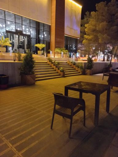 عکس مجتمع خدماتی رفاهی روناک
