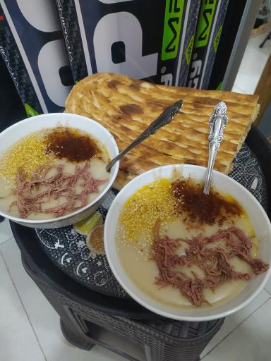 صبحانه خوری دادا مهدی 