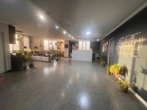 عکس مؤسسه زبان خارجه آلفابت