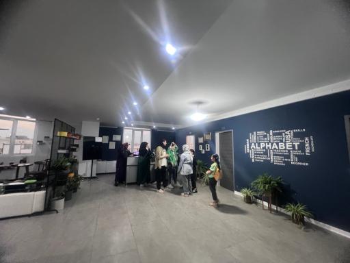 عکس مؤسسه زبان خارجه آلفابت