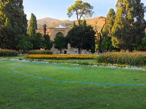 عکس باغ جهان نما