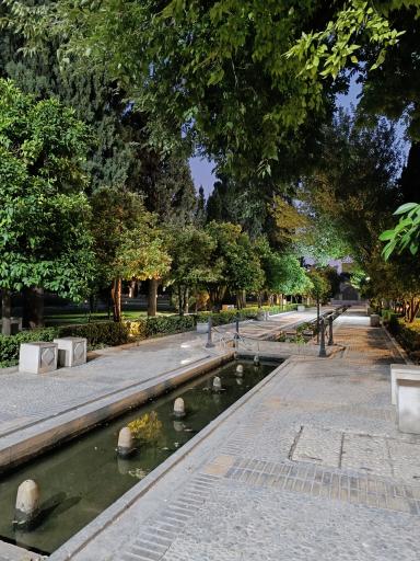 عکس باغ جهان نما