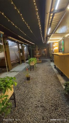 عکس کافه بنیامین خان