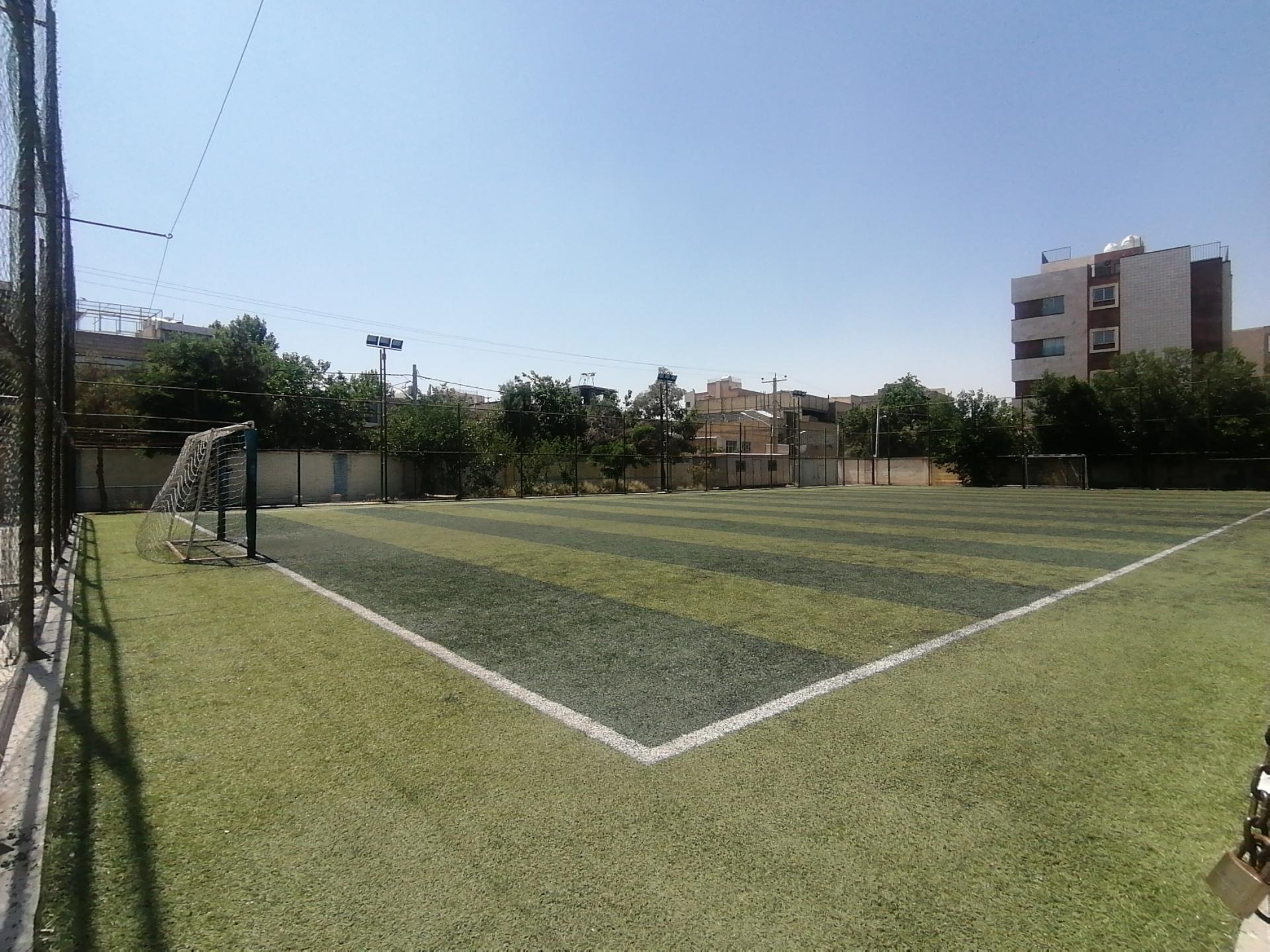 عکس زمین چمن مصنوعی مطهری