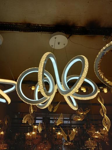 عکس تولیدی لوستر برنز انعکاس