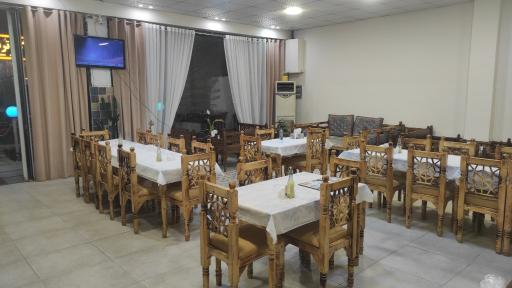 عکس رستوران جزیره سرخ رود