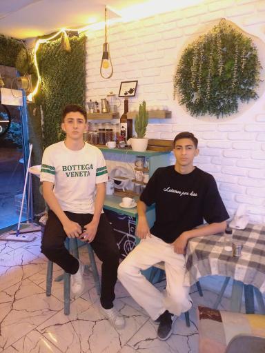 عکس کافه اسپرسو و انواع ساندویچ 