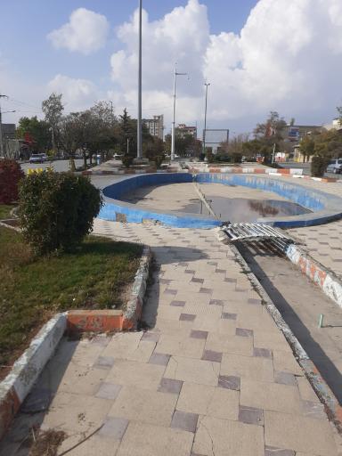 عکس میدان معلم