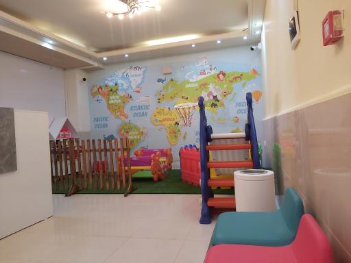 عکس دکتر خسروزاده دندانپزشک کودکان