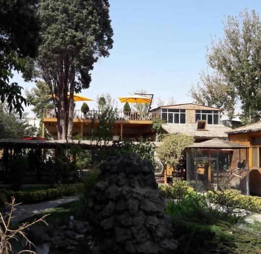 عکس رستوران و سفره خانه مجلل باغ ناز