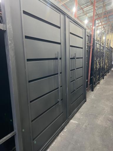 عکس فروشگاه درب و پنجره خدایاری