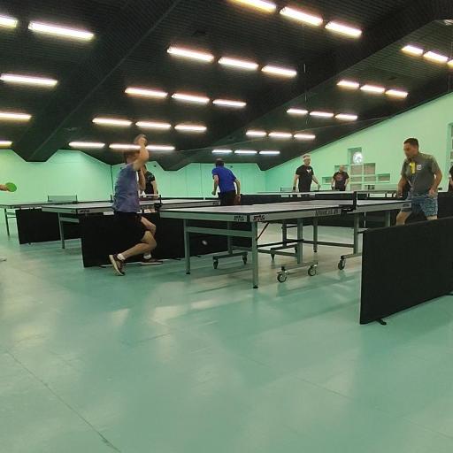 عکس باشگاه پینگ پنگ سبز