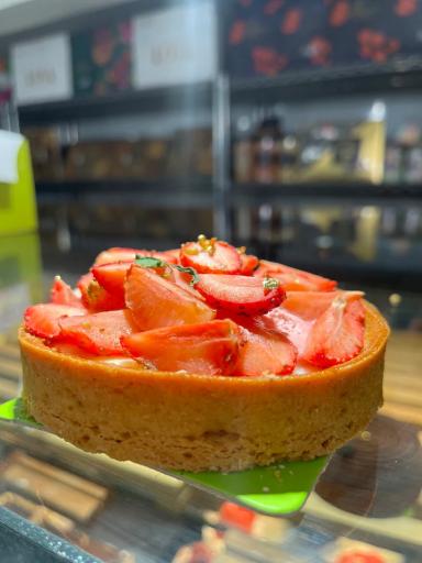 عکس شیرینی و کافه ناتلی