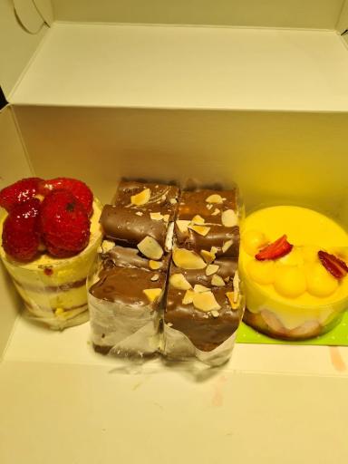 عکس شیرینی و کافه ناتلی