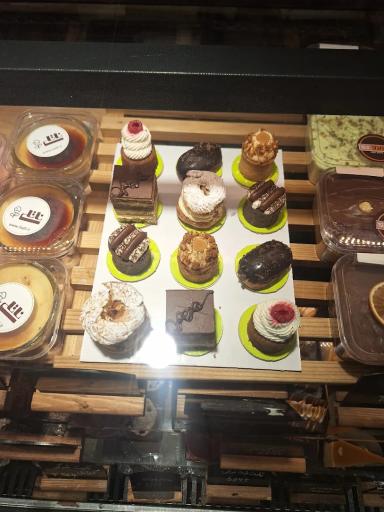 عکس شیرینی و کافه ناتلی