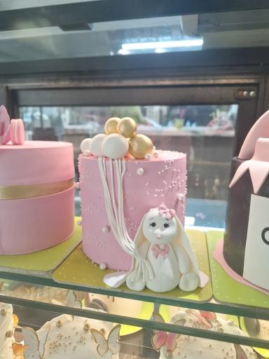 عکس شیرینی و کافه ناتلی