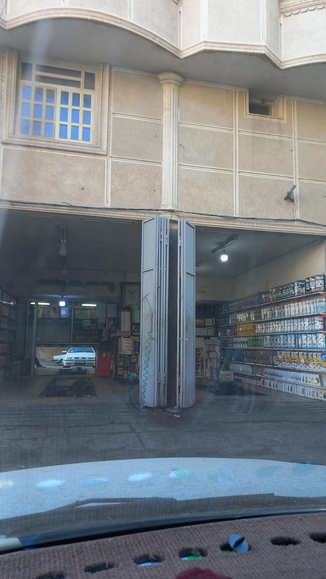 عکس تعویض روغن پاسیان