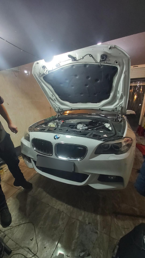 عکس تعمیرگاه BMW