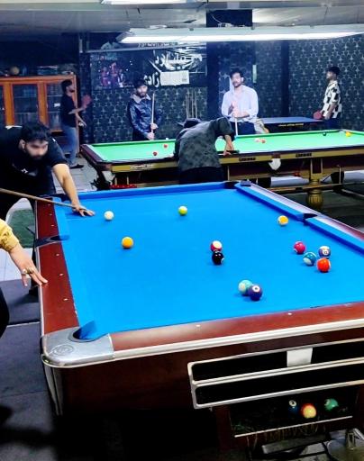 عکس باشگاه بیلیارد و کلوپ آزادی 