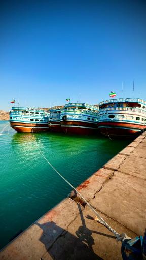 عکس ساحل صخره‌ای بندر بریس