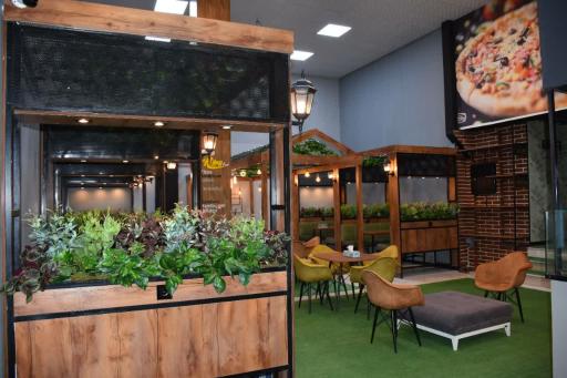 عکس کافه فست فود رویال