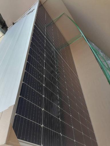 عکس نمایندگی پنل های خورشیدی