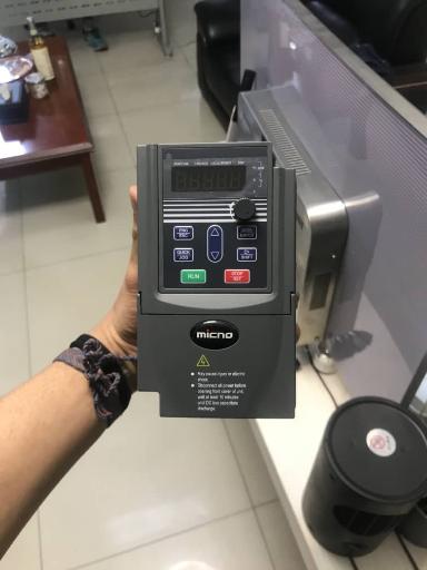 عکس نمایندگی پنل های خورشیدی