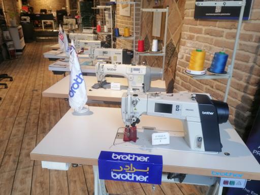 عکس فروشگاه چرخ خیاطی 