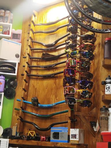 عکس فروشگاه دوچرخه کوهسار