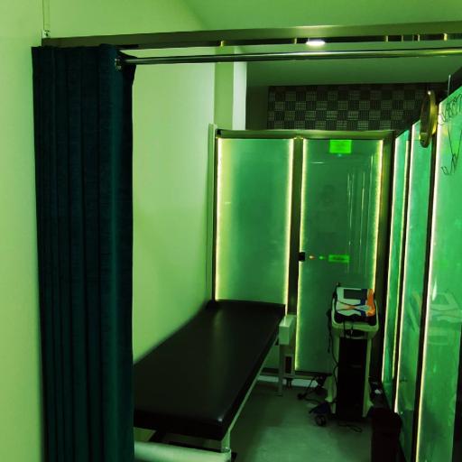 عکس کلینیک طب فیزیکی و توانبخشی دکتر پورقاسمیان