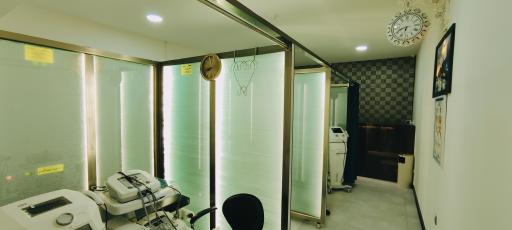 عکس کلینیک طب فیزیکی و توانبخشی دکتر پورقاسمیان
