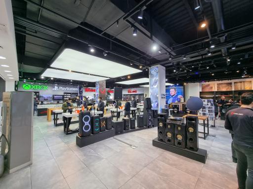 عکس دی جی لند شعبه چارسو