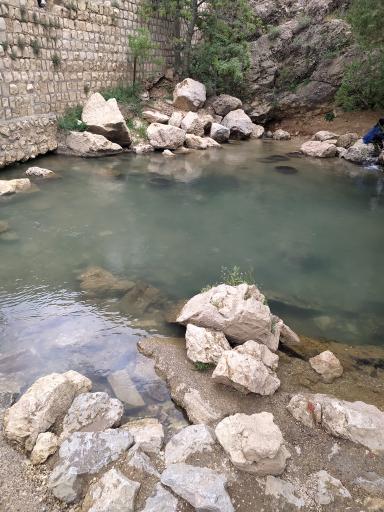 عکس چشمه پیرغار