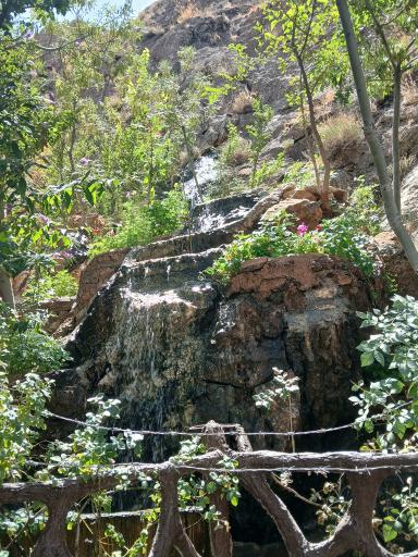 عکس چشمه پیرغار