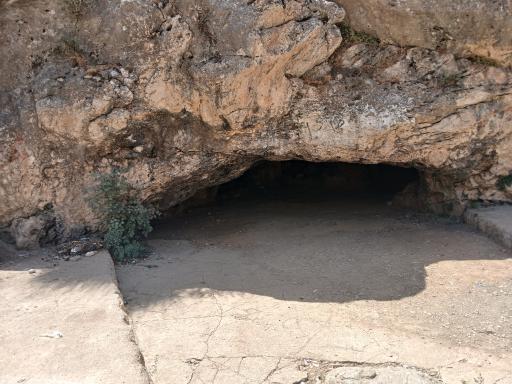 عکس چشمه پیرغار