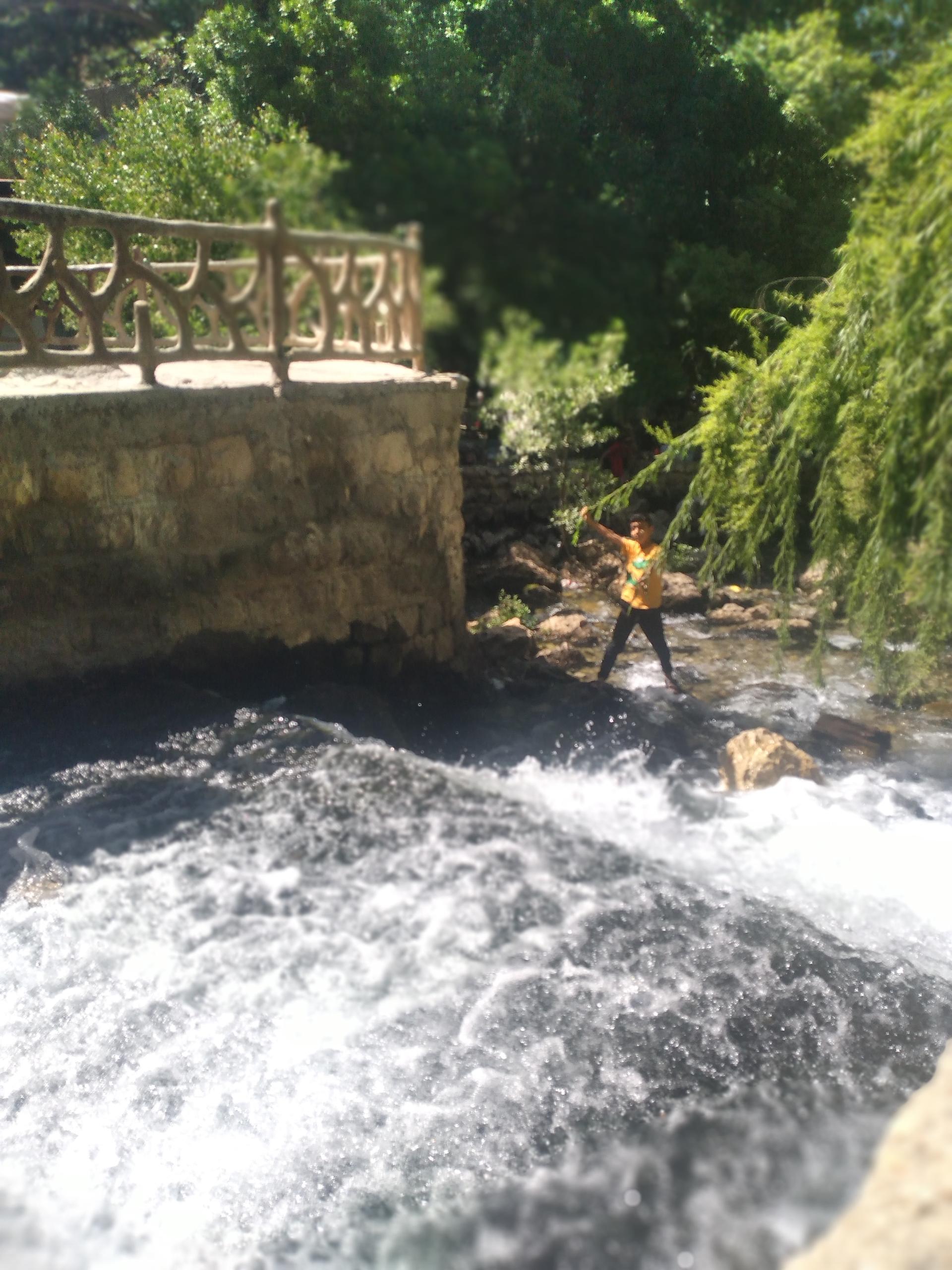 عکس چشمه پیرغار