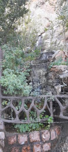 عکس چشمه پیرغار
