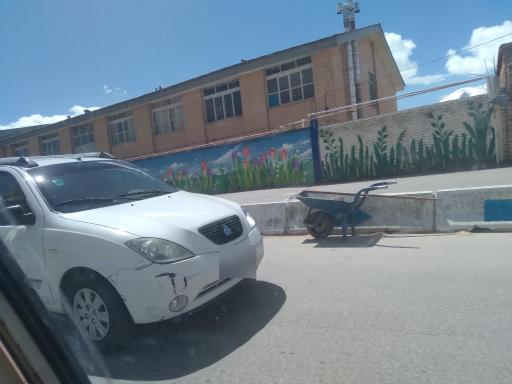 عکس دبیرستان نمونه پسرانه