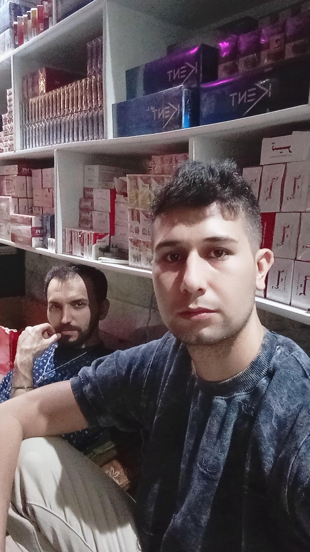 عکس دخانیات حمید احسان