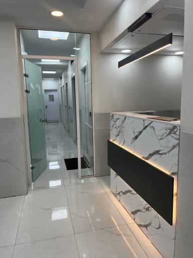 عکس کلینیک دندانپزشکی پور بهشتیان 