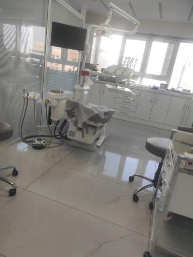 عکس کلینیک دندانپزشکی پور بهشتیان 
