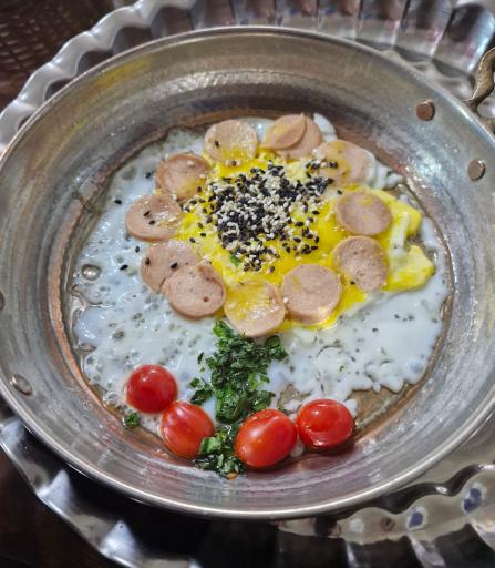 عکس صبحانه سرای خان ننه