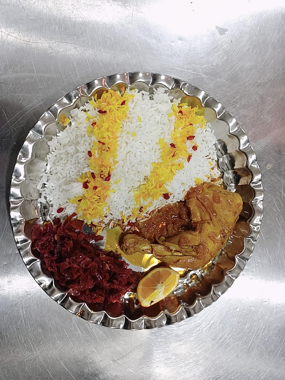 عکس تهیه غذای صداقت