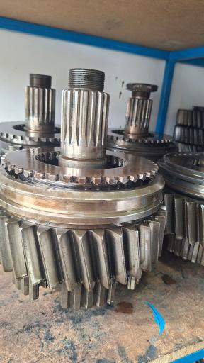 عکس اوراق فروشی ولوو عزیز